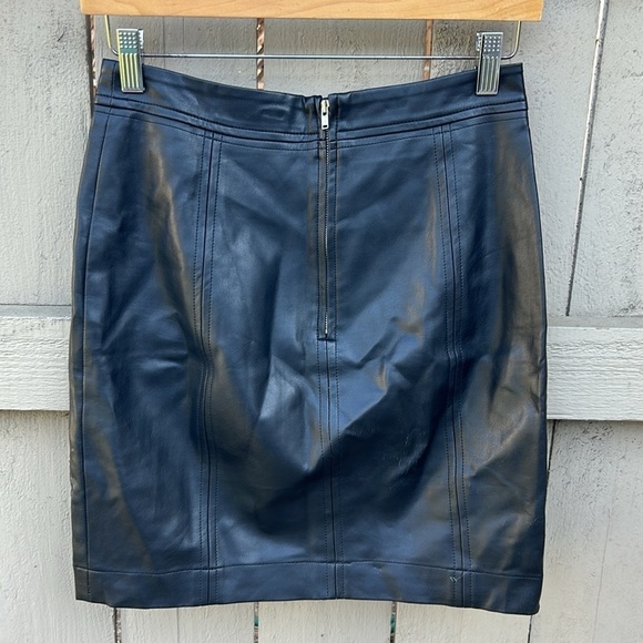 Marine Layer Vegan Leather Mini Skirt Size Small Rock and Roll Hollywood Vibes - Picture 4 of 5